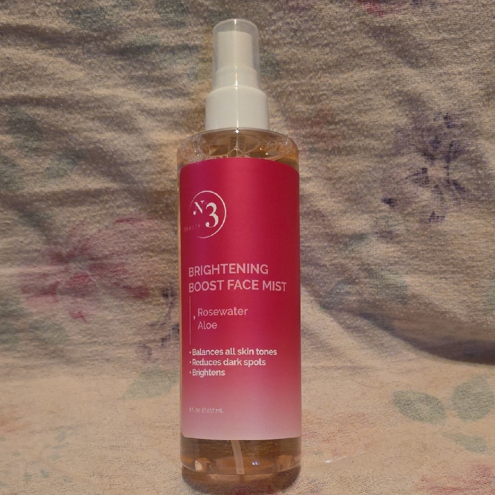 Brightening Boost Face Mist with Rosewater and Aloe